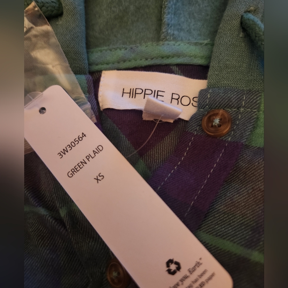 Cropped lightweight button-up shirt
